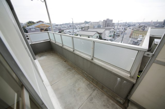 ホワイトシティ東新のバルコニー