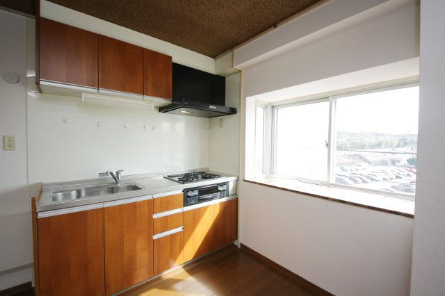ホワイトシティ東新のキッチン