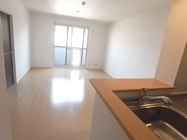 神戸市須磨区車字梨川のアパート