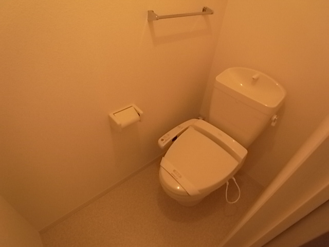 神戸市須磨区車字梨川のアパートのトイレ|ウォッシュレット付トイレ