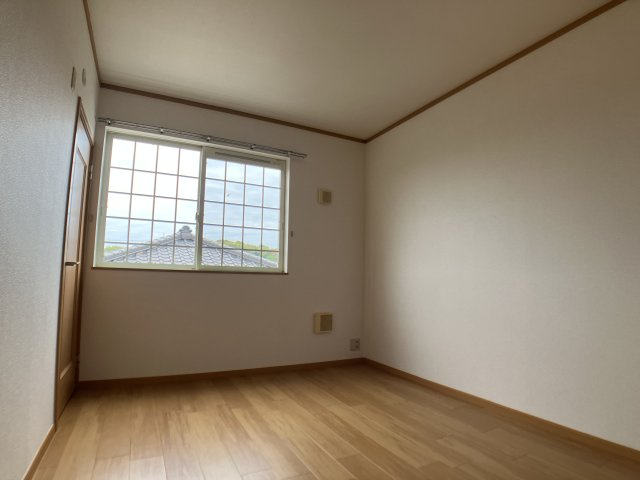 グランデカメリア山の手Ⅰの洋室