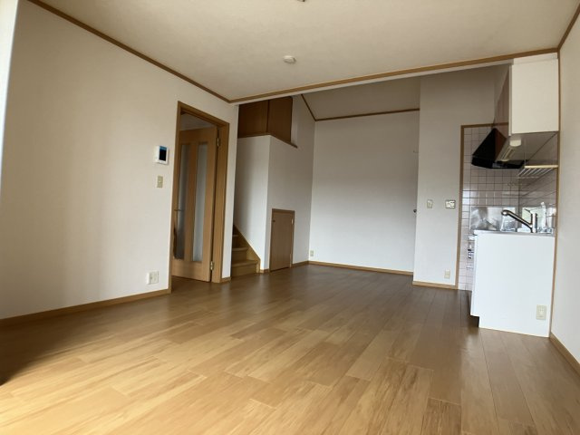 グランデカメリア山の手Ⅰの居間・リビング