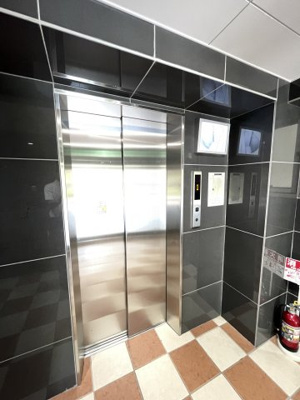 【ロビー】 | リーフビル割塚