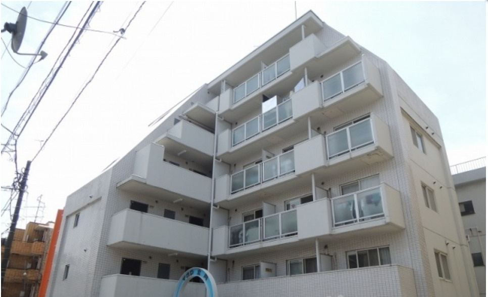 落ち着いた雰囲気の外観です