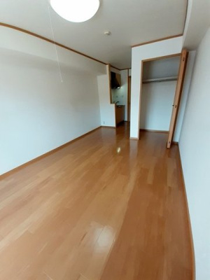 【内装】 | シュープリーム