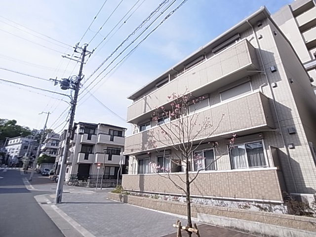 神戸市兵庫区松本通４丁目のアパートの外観