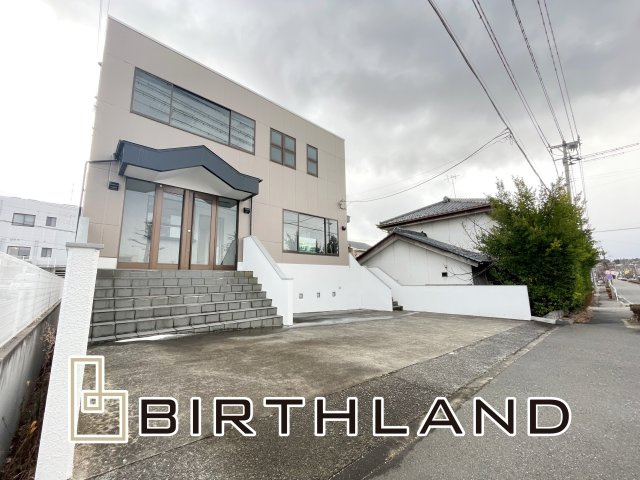 想定年間賃料　25万　想定利回り　7.1％　鉄骨鉄筋コンクリート造