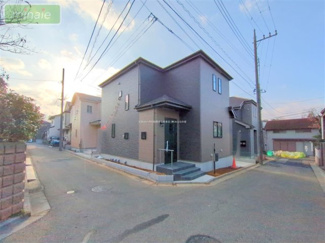 【前面道路含む現地写真】 | ファミリークロゼット　キッチン脇可動棚　八木が谷１　全2棟　A号棟 | 同タイプ