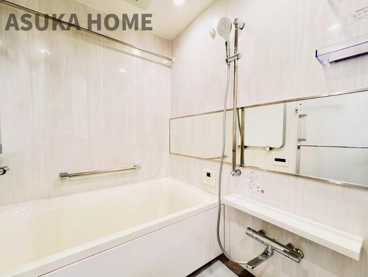 オープンレジデンシア横浜台町の浴室|毎日の疲れを癒すバスタイム。浴室換気乾燥暖房機付きでお風呂の環境も維持にも◎！