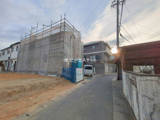 【前面道路含む現地写真】