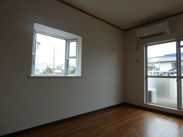 パープルシャトーA棟の居間・リビング