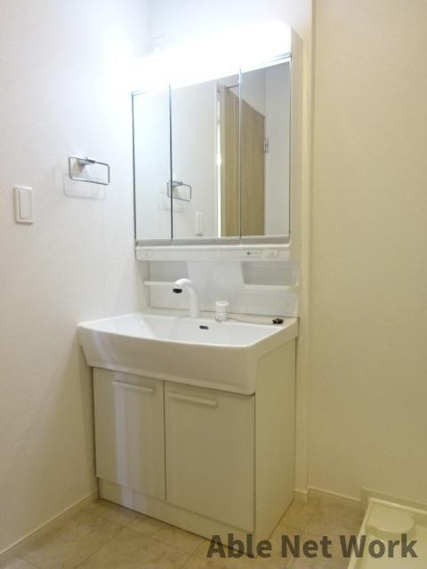 ロワゾーブルーOの洗面所|シャワー付洗面台