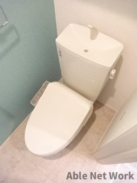 ロワゾーブルーOのトイレ|温水洗浄暖房便座付き