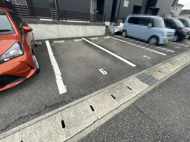 マハロ南山Ⅰの駐車場