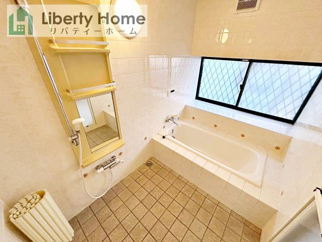 古河市久能　中古戸建の浴室