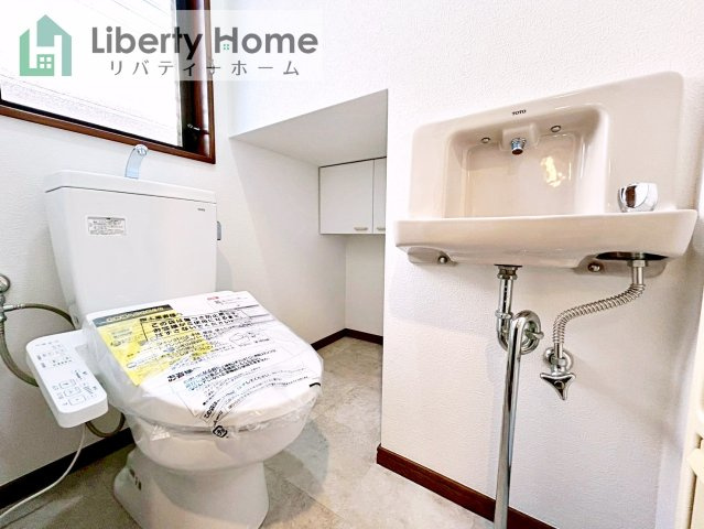 古河市久能　中古戸建のトイレ