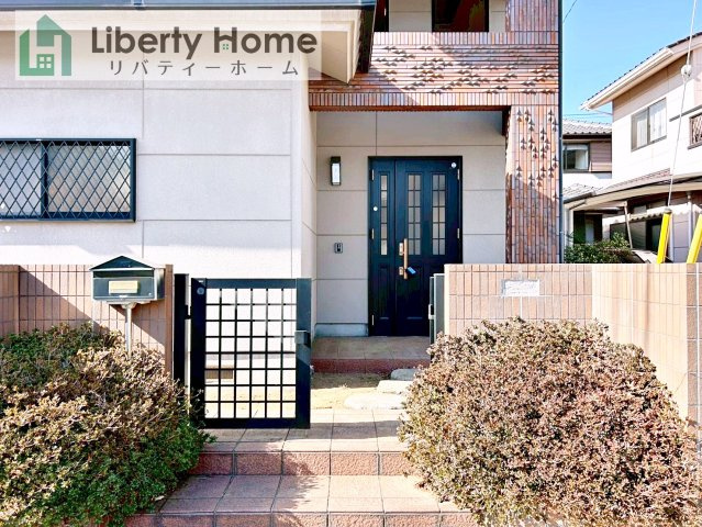 古河市久能　中古戸建のエントランス