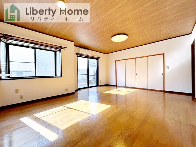 古河市久能　中古戸建の居間・リビング