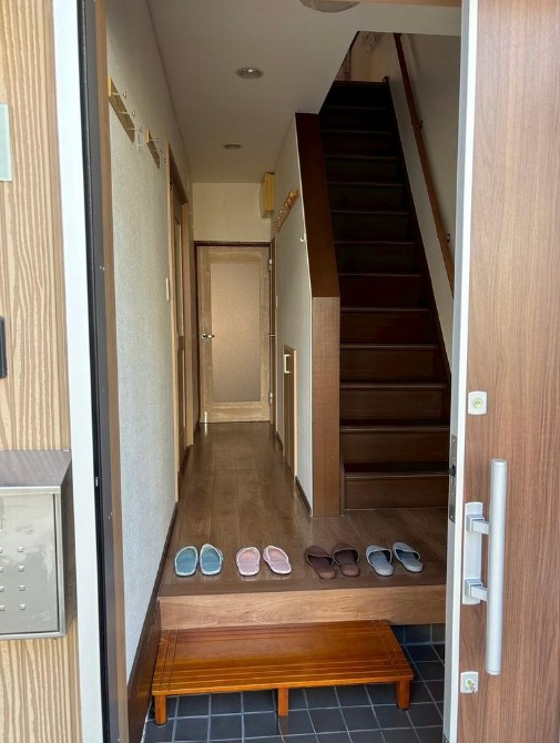 大津市園山２丁目の玄関