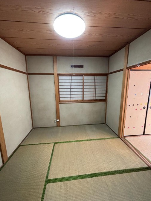 大津市園山２丁目の和室