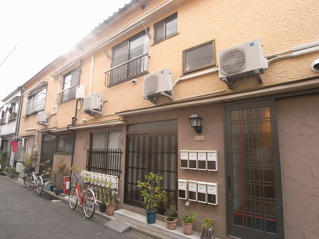 クラート千駄木の外観