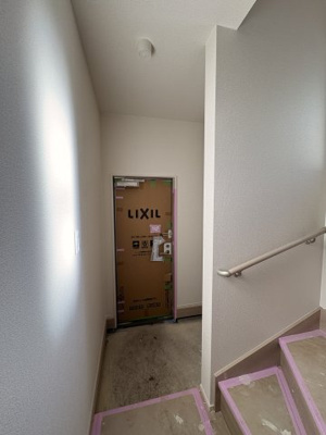 【玄関】 | グランソフィア細谷Ⅳ | 収納もある玄関です