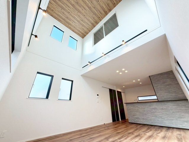 【居間・リビング】