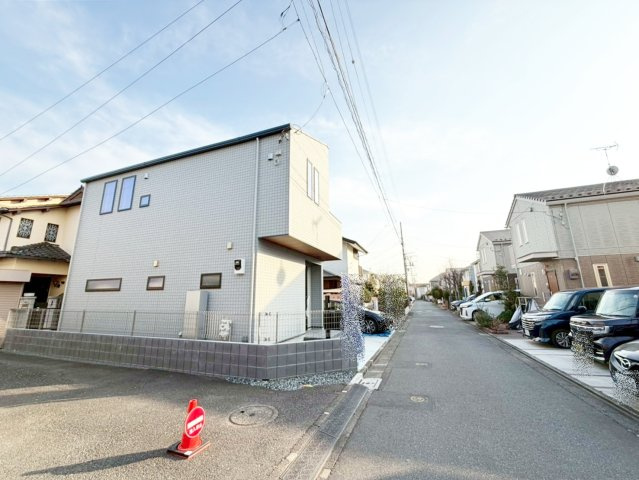 【前面道路含む現地写真】