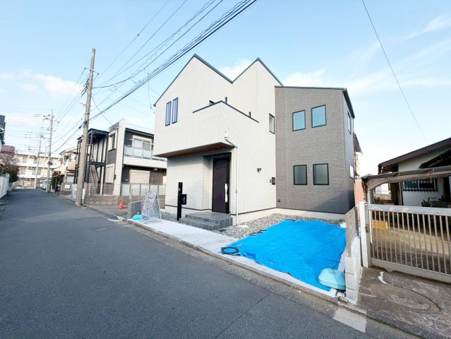 【前面道路含む現地写真】