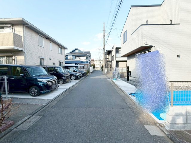 【前面道路含む現地写真】