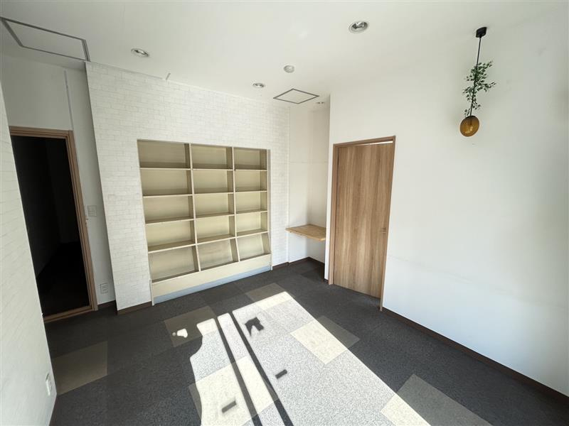 東海市　高横須賀町1丁目貸店舗・事務所の収納