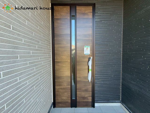 伊奈町小室10期　新築戸建　グラファーレ01の玄関