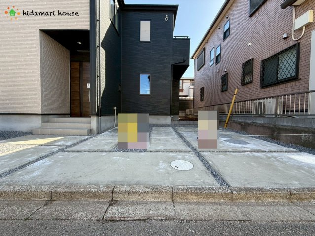 伊奈町小室10期　新築戸建　グラファーレ01の駐車場