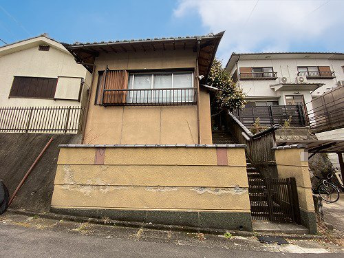 吉田中大路町　中古戸建の外観