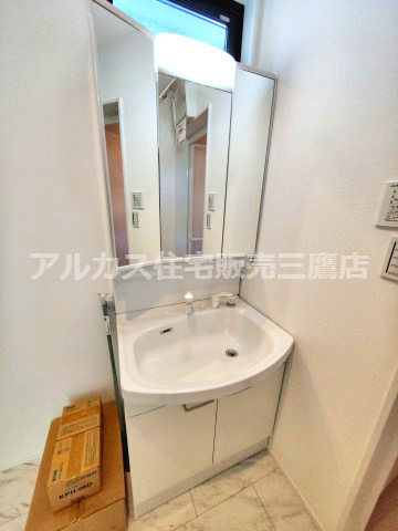 【内覧動画公開中！】三鷹市野崎４丁目 中央線 武蔵境駅 新築戸建の独立洗面台