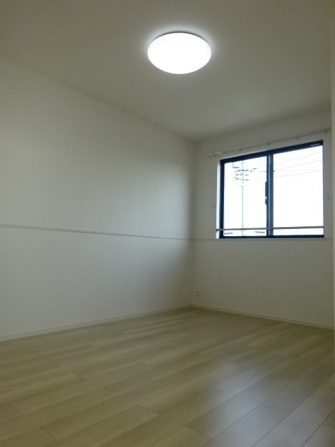 ポルトレジーナの洋室|６．１帖の洋室