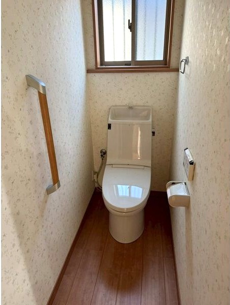 大和町苅安賀戸建のトイレ