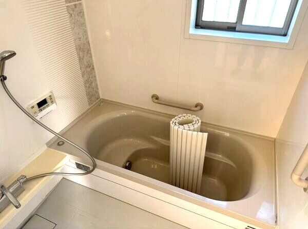 大和町苅安賀戸建の浴室