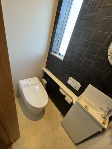 上津中古戸建のトイレ