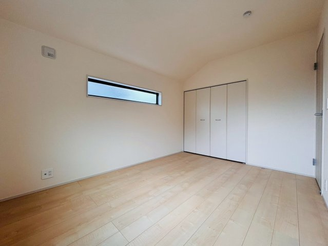 あきる野市上代継第2　1号棟　小学校徒歩2分！子育てに安心の住環境☆の洋室|6.0帖の洋室♪寝室や子供部屋など多用途に使いやすい、ちょうど良い広さです☆