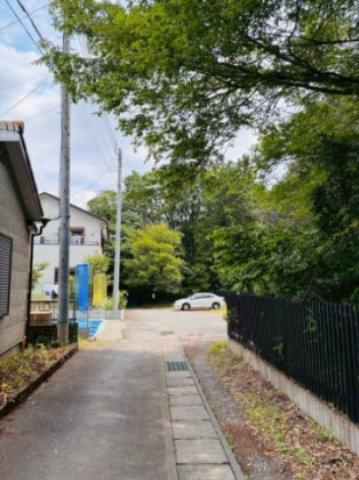 あきる野市上代継第2　1号棟　小学校徒歩2分！子育てに安心の住環境☆の前面道路含む現地写真|前面道路含む現地写真です
