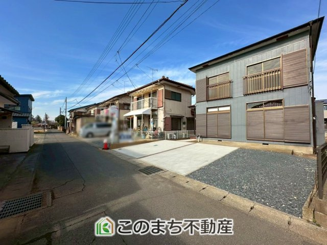 KEM小山市羽川1期　中古戸建の前面道路含む現地写真|前面道路は交通量が少なく、運転が苦手な方でもお車の出し入れ簡単で安心です☆
