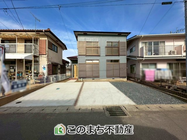 KEM小山市羽川1期　中古戸建の駐車場|お車並列３台分ご用意しております♪
