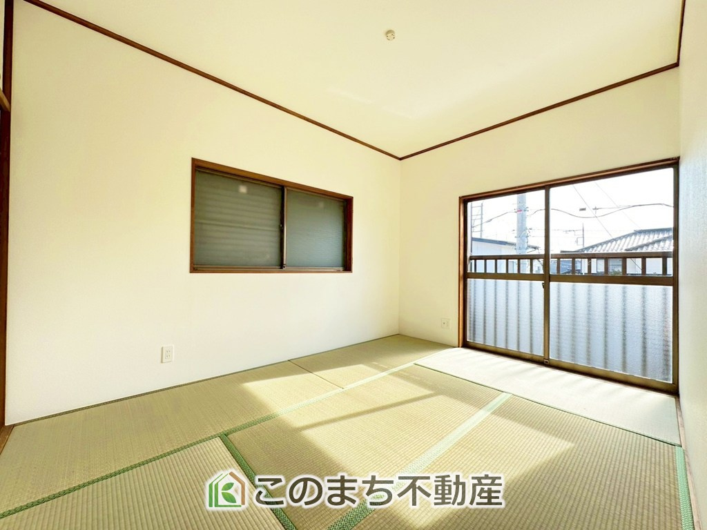 KEM小山市羽川1期　中古戸建の和室|ほっと一息つける和室があるのは嬉しいですね♪休日にくつろぐ空間としてもぴったりですね。
