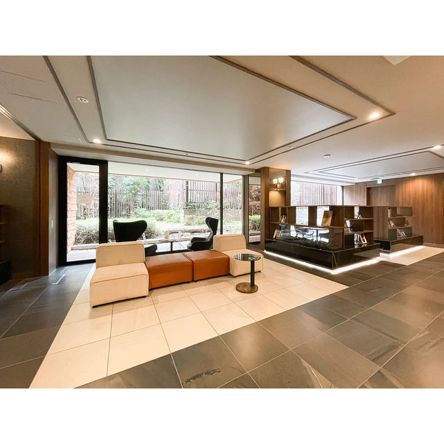 ザ・レジデンス赤坂檜町のエントランス|毎日通るエントランスはこのようになっています