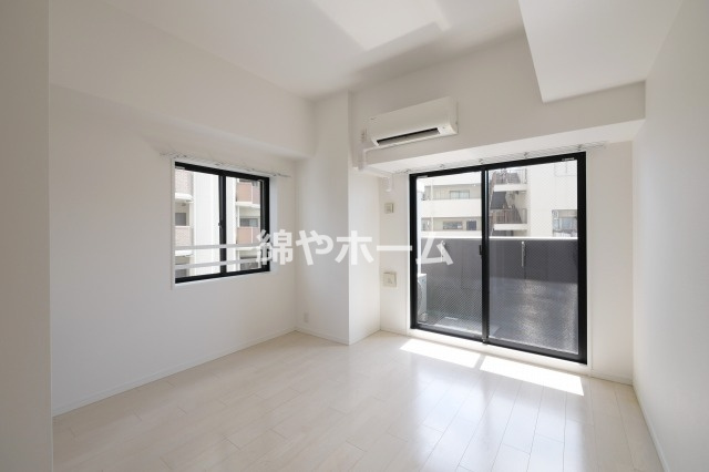 S-RESIDENCE緑橋駅前の寝室|開放的な寝室です