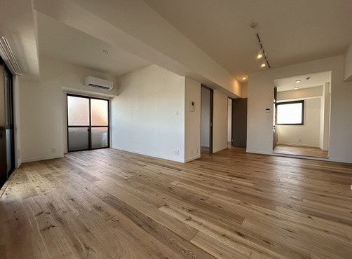 【居間・リビング】