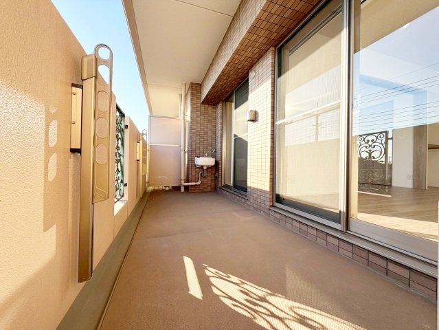 【バルコニー】