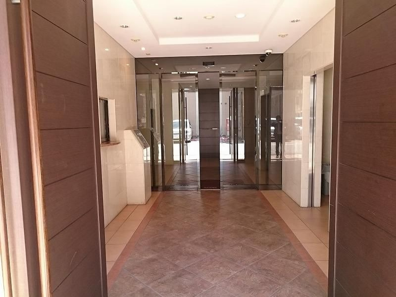 セイワパレス長堀南のエントランス