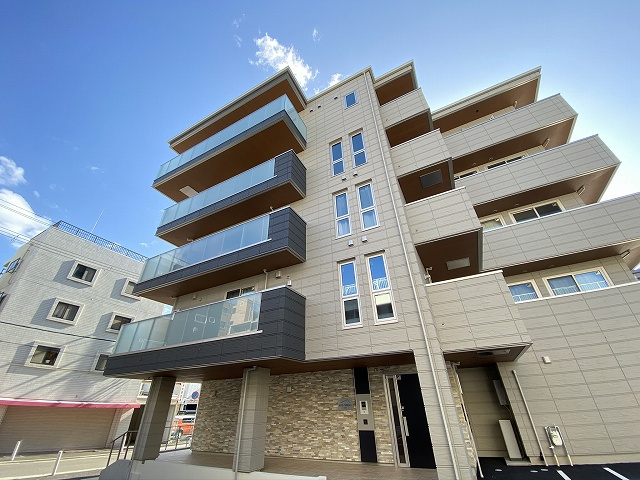 神戸市兵庫区下沢通７丁目の賃貸マンションの外観